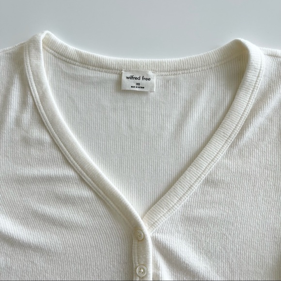 Aritzia Wilfred Free Only Henley - Picture 3 of 5